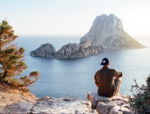 PLos angeles compound he is trying to sell